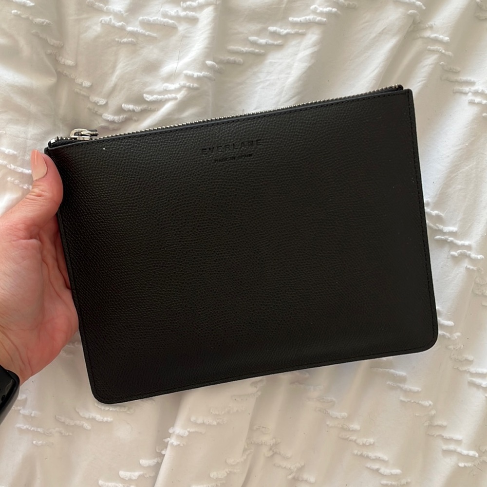 BRAND NEW Everlane Zip-Up Pouch